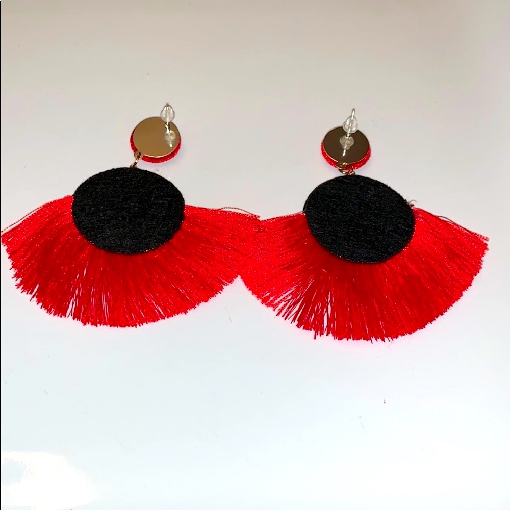 RED TASSEL FRINGE EARRINGS - Picture 7 of 8